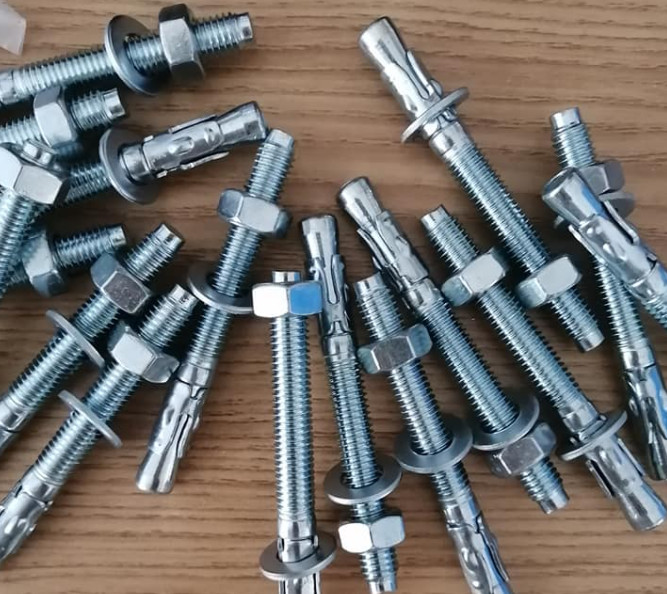 Giá bulong nở 3 cánh Fisdex