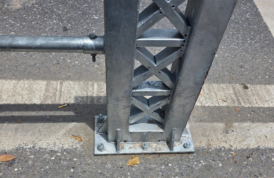 Ứng dụng thực tế của bulong nở 3 cánh Fisdex